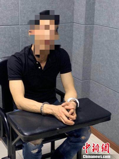 网逃男子买彩票时被抓恳请民警“缓一缓,万一中了呢!”