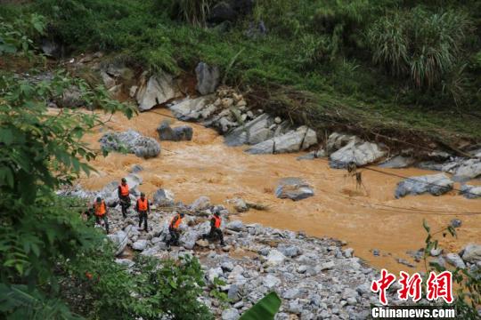 �����������ش���Ȼ�ֺ�����8�����������Ѿ�ʧ����Ա