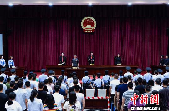 �ɶ���Ժ��������һ�Ʒ���Ʒ����������һ���д�����