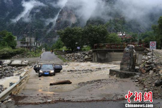 ��ʯ���ֺ�����������ͽ�ͨ���衣�������� ��