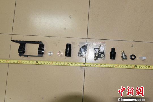 广西打掉网络贩枪组织抓获10名犯罪嫌疑人