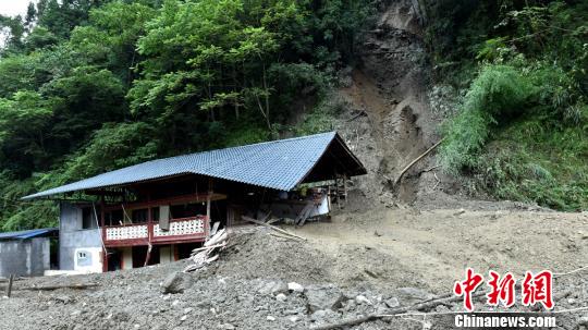 ɽ���������ɣ�� �� ��