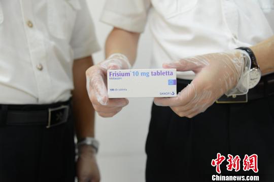 义乌海关连续查获两起非法邮寄管制类精神药品案件。义乌海关提供