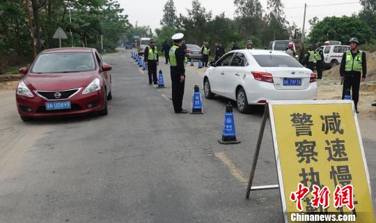 广东茂名300警力布点乡镇扫除农村治安乱象