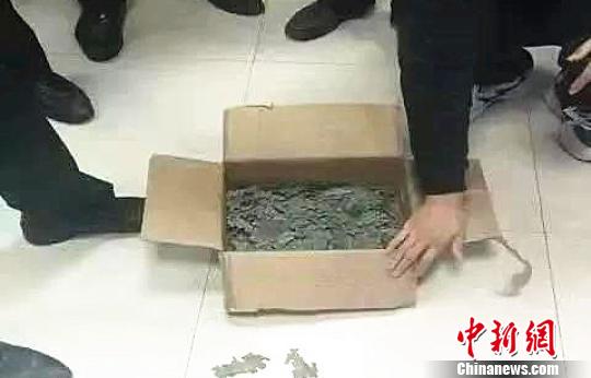 图为被抢劫古钱币。警方供图