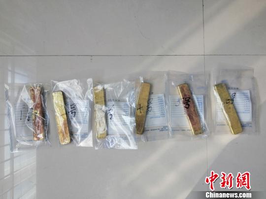 ͼΪ���Ļƽ𡣡������ճ���ͼ ��