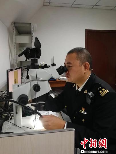 �������ػ�����Խ���뾳�������к����﷬ʯ���ʵӬ