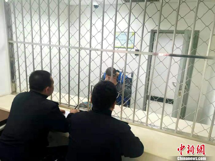 沈阳25岁男子谎称“拿钱包上重点高中”诈骗158万