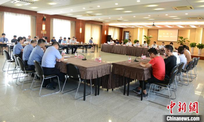 多方召开诉前会议。临安检察 供图