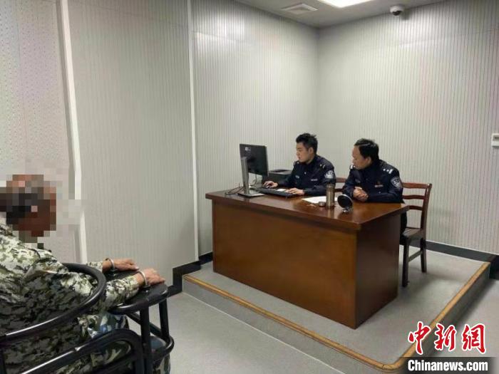 命案逃犯 汤甜甜 摄