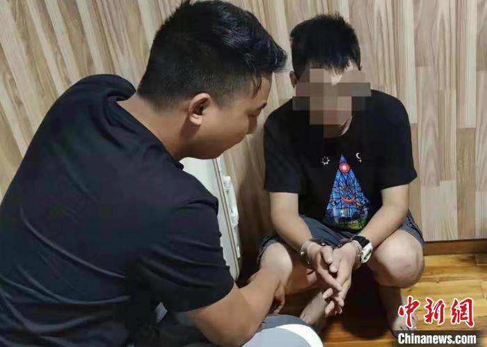 重庆警方跨省打掉一盗窃电商平台“黑客”团伙