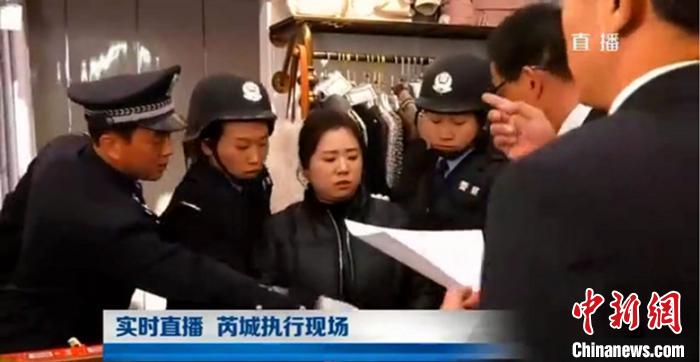 ����ȫý��ֱ������õ��ӡ����硢�ƶ��ͻ���ͬ��ֱ����ִ��ֱ���ֳ���Խ̫ԭ��˷�ݵ�8������14������������4Сʱ�����ֱ���ֳ�ִ��ʵ����ɽ��ʡ��Ժ��ͼ