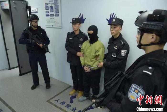 ���ݴ�����������һ��21��ǰ��������ϵ�����ͻ