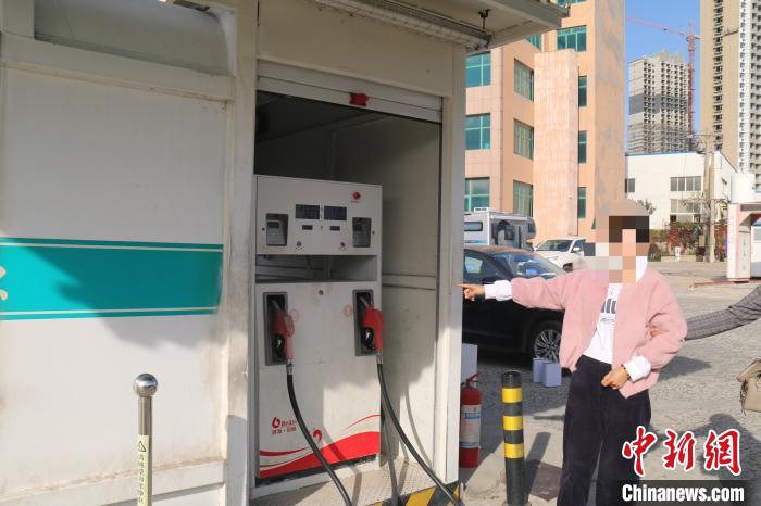 ���������ƻ�һ���ش�Ƿ����۳�Ʒ�Ͱ��永1600����Ԫ