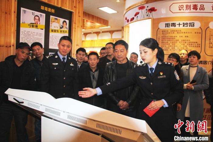 ͼΪ�ι۽����������ء��������� ��