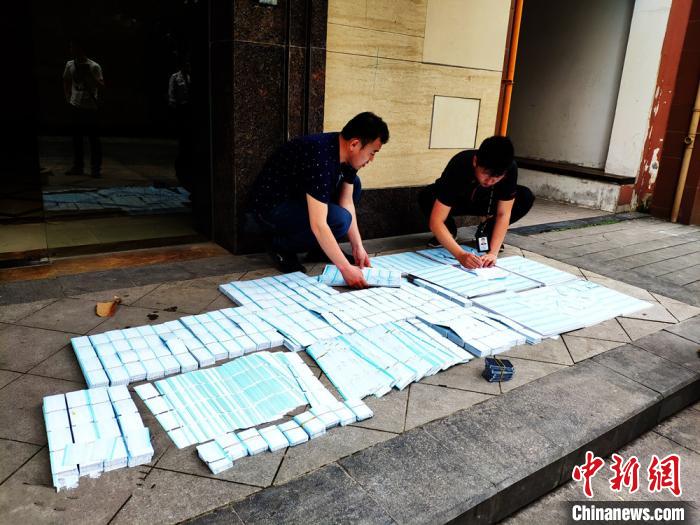 ͼΪ�ֳ����Ĵ�����Ʊ�档�������� ��