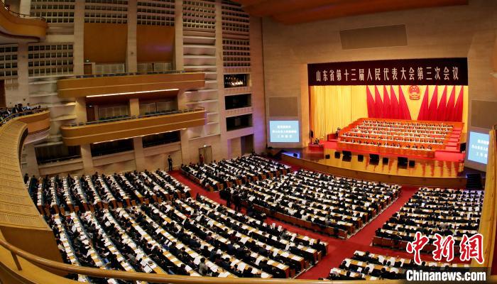 山东省检察机关2019年起诉涉黑涉恶犯罪4402人,同比上升70.9%。 黄莹 摄