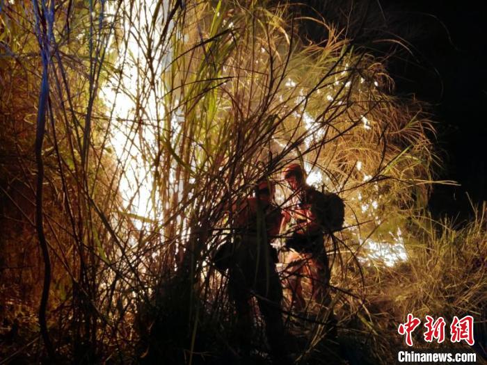 ����ʡ������ͻ��ɭ�ֻ���54��ָսԱǰ���˾�