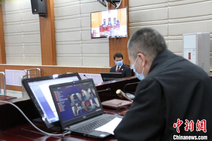 男子疫情期间聚众娱乐致6人确诊新冠肺炎被判刑半年