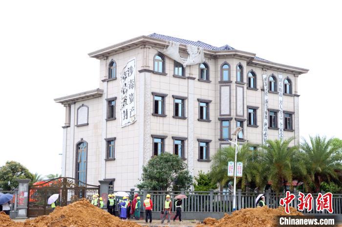 �������ݴ����żӰ��涾���Υ�����������