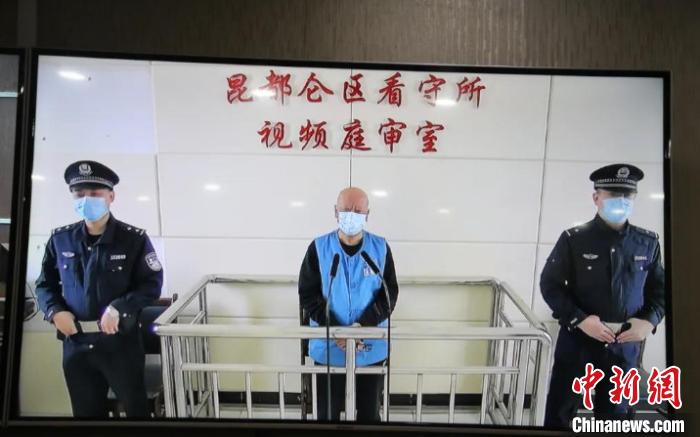 ���ɹ�һ�����ֳ���ͬ���˿��ĳ�����15��