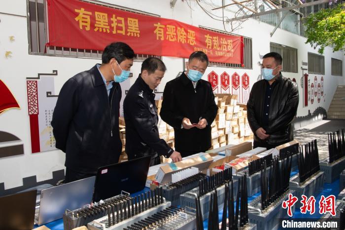 �ɻ�������56����źϷʾ������һ�ش��ɫ��ҵ���Ż�