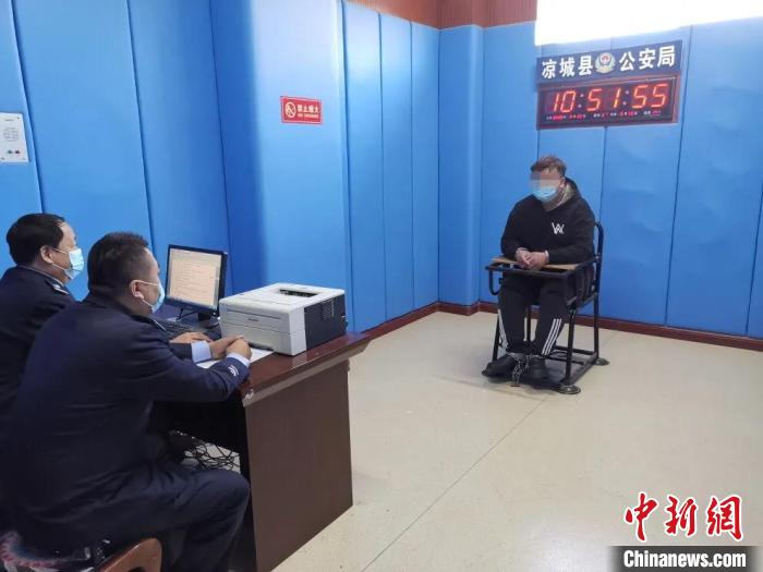 ͼΪ������Ѷ���������ˡ���������ͼ ��