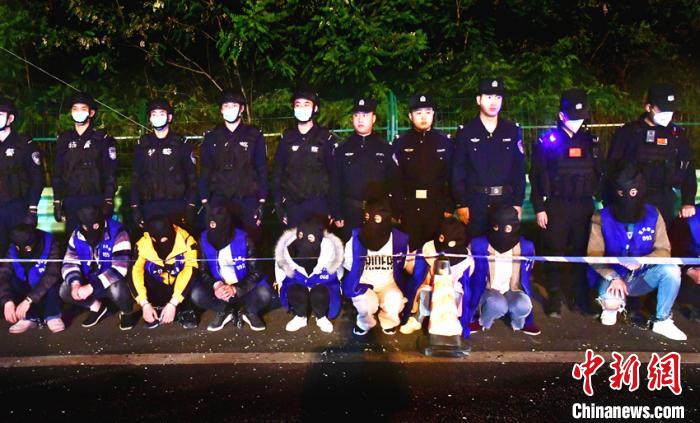 �Ĵ���Ԫ�����ƻ�ϵ��ͨѶ����թƭ��34������������