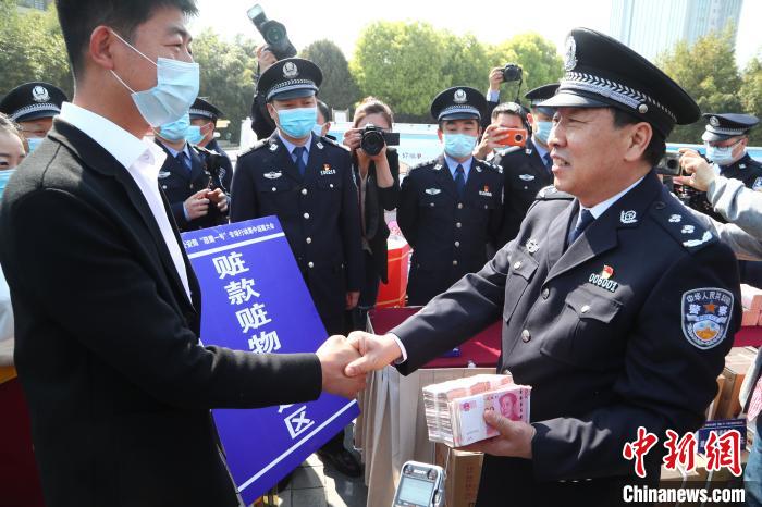 ͼΪ֣���и��г����й����ֳ������н������ֽ𷵻���һ����ҵ������ ������ͼ