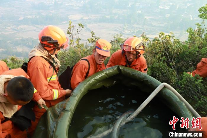 ɭ������Ա���ڼ����ƶ�ˮ�ء�¬ҫǿ��