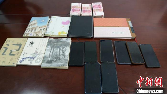 ͼΪ������Ѻ�˱�7�����ֽ�3����Ԫ���ֻ���ʮ�� �̿� ��