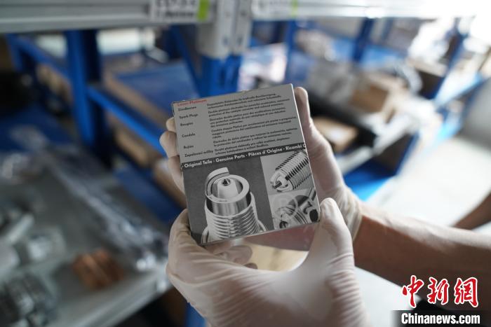 ���Һ��ؼ�˽��Ա����������˽����������� л�� �� л�� ��