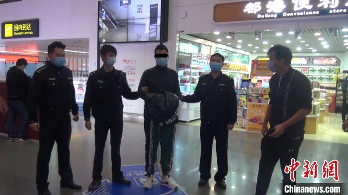 ͼΪ��ĳ�Ǳ�Ѻ�ͳ������������������й����������־ֹ�ͼ ��