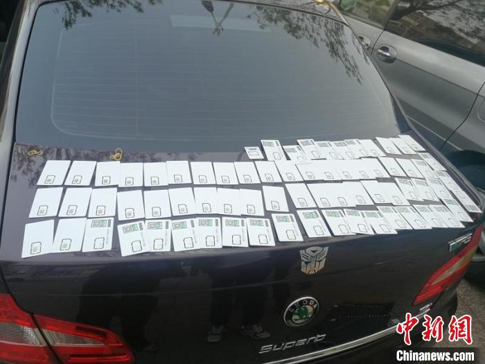 ͼΪ�ɻ��ͨ���豸�������Դ ��