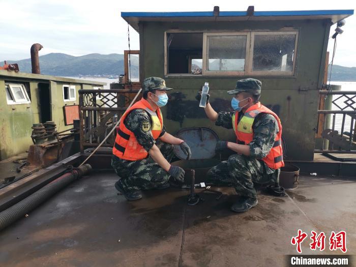 ͼΪִ��Ա�����Ʒ���������� ��