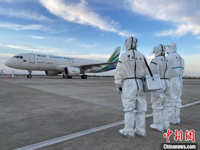 ͼΪ�����д��������ع�����Ա��ͣ��ƺ�Ⱥ�ˮ���������䡣������� ��