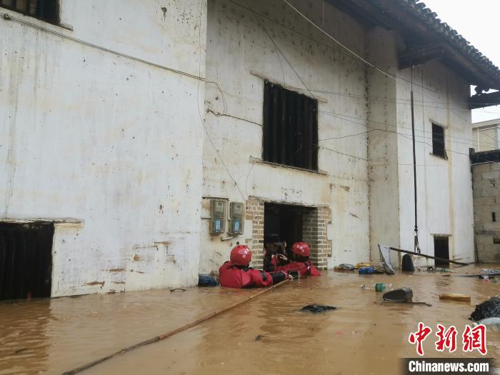 6��7�գ������������������ˮ��Ԯ�ֳ��������� ��