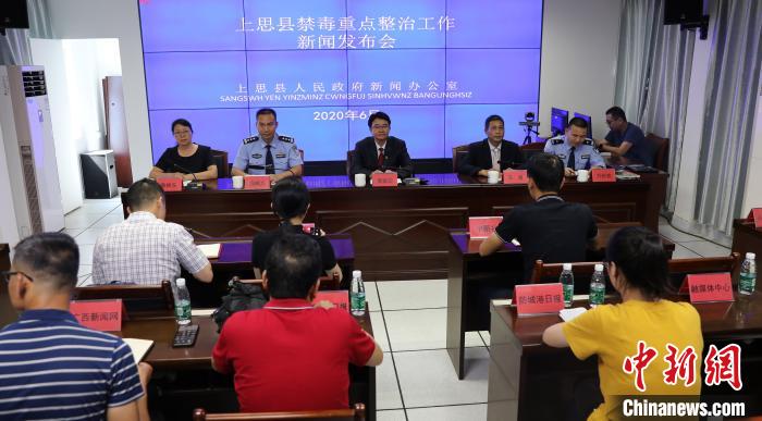 �鴦�⼮������Ա40�˹�����˼�ض�Ʒ��ת��ɢ��������