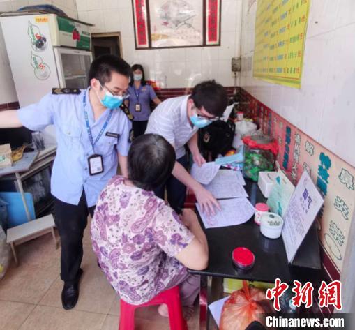 6��17�գ������з�خ���г��ල�����������������־֡��������������ͻ���������Υ��������ꡣ�������з�خ���г��ල������ ��