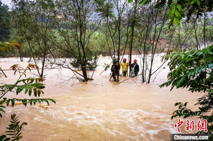 4�˲��㱻��ˮΧ���żҽ��������Ӫ��