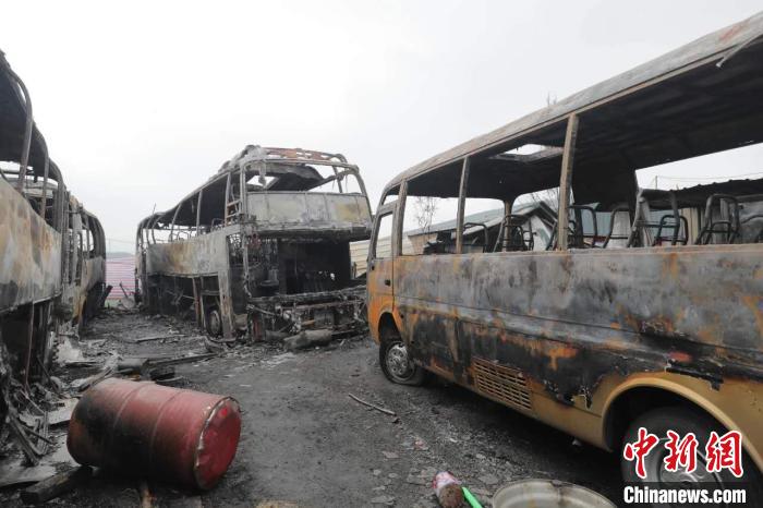 7��9��2ʱ15�����ң�ɽ��ʡ̫ԭ�г��綫������մ彻��ڸ���һͣ�����������֣�����7�����Ͳʸְ巿����ͬ�̶��ջ١�̫ԭ������ͼ