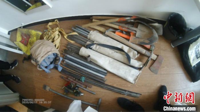 �żҿ�����һ���Ĺ��11��������Уξ���������