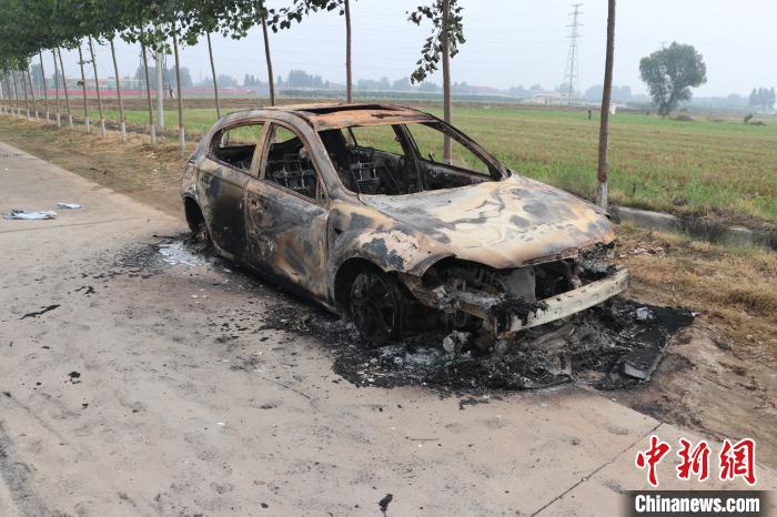 �ӱ�����һ�������ͥì�����ıɱ�����˱�ץ