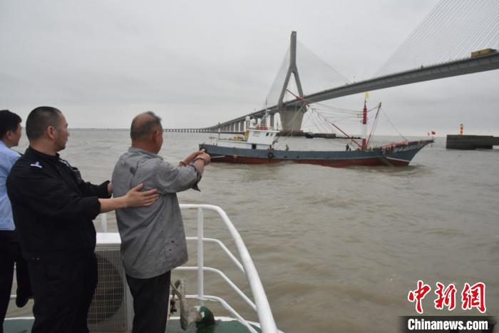 ����ʮ��������������Ϻ������ԡ������̡���̬����ȭ��������������Ƿ����̡����䡢��Ӫ����ˮ��Ұ�����Ｐ���Ʒ��Υ��������Ϊ�����ն�ϷǷ����̡����䡢��Ӫ�ĺ�ɫ��ҵ�������Ϻ�������ͼ ��