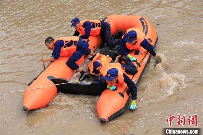 ����ɭ��������ಿ�����Ͽ�չ��ˮ�ֺ���������