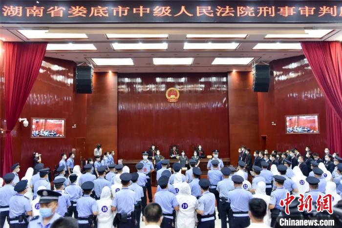 ����¦������һ��23����ڰ�3�˱�������