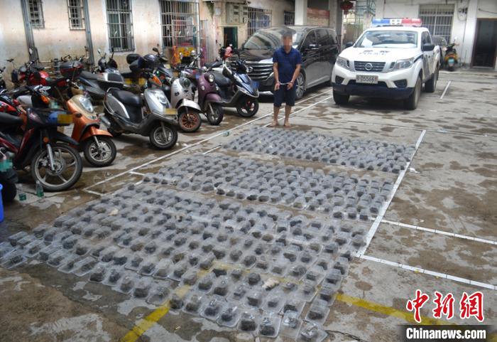 �������һ����Ұ�������ɫ��ҵ���ֳ��սɡ��Ｆ��400��ֻ