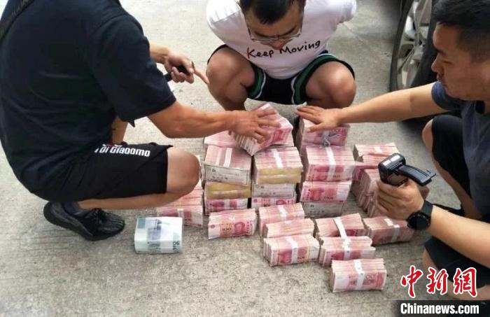 �ӱ������ƻ�һ���ش��������թƭ���ֳ���Ѻ�߿�395��Ԫ