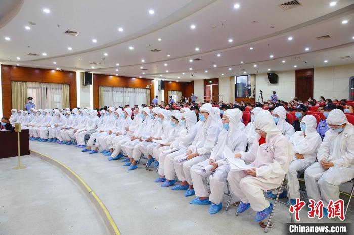 三亚刘某鸯等49人涉黑案宣判组织者被判无期徒刑