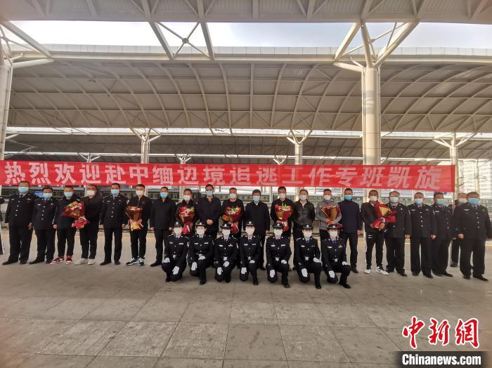 �ຣ���һ�����Ŀ���ӷ�������߾�Ѻ�����